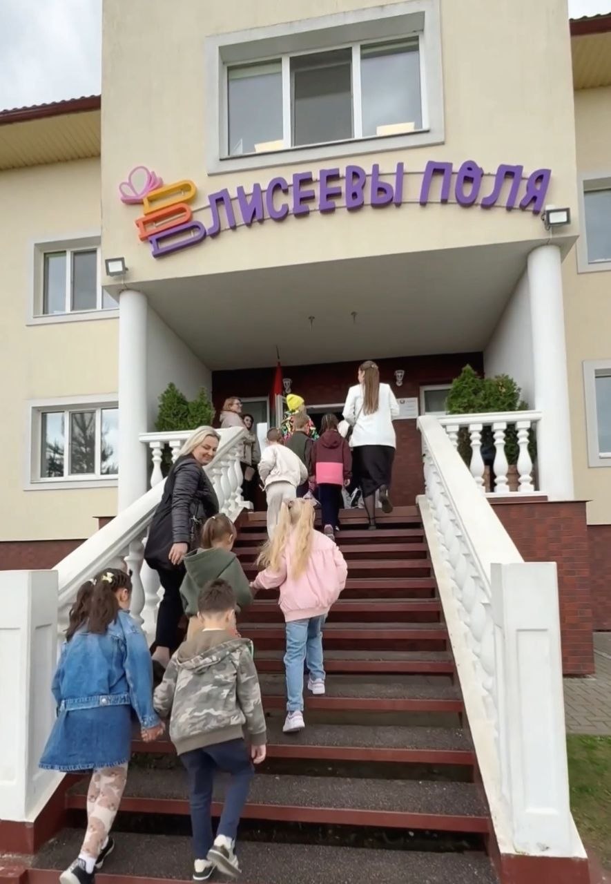 Экскурсия в школу "Елисеевы поля"